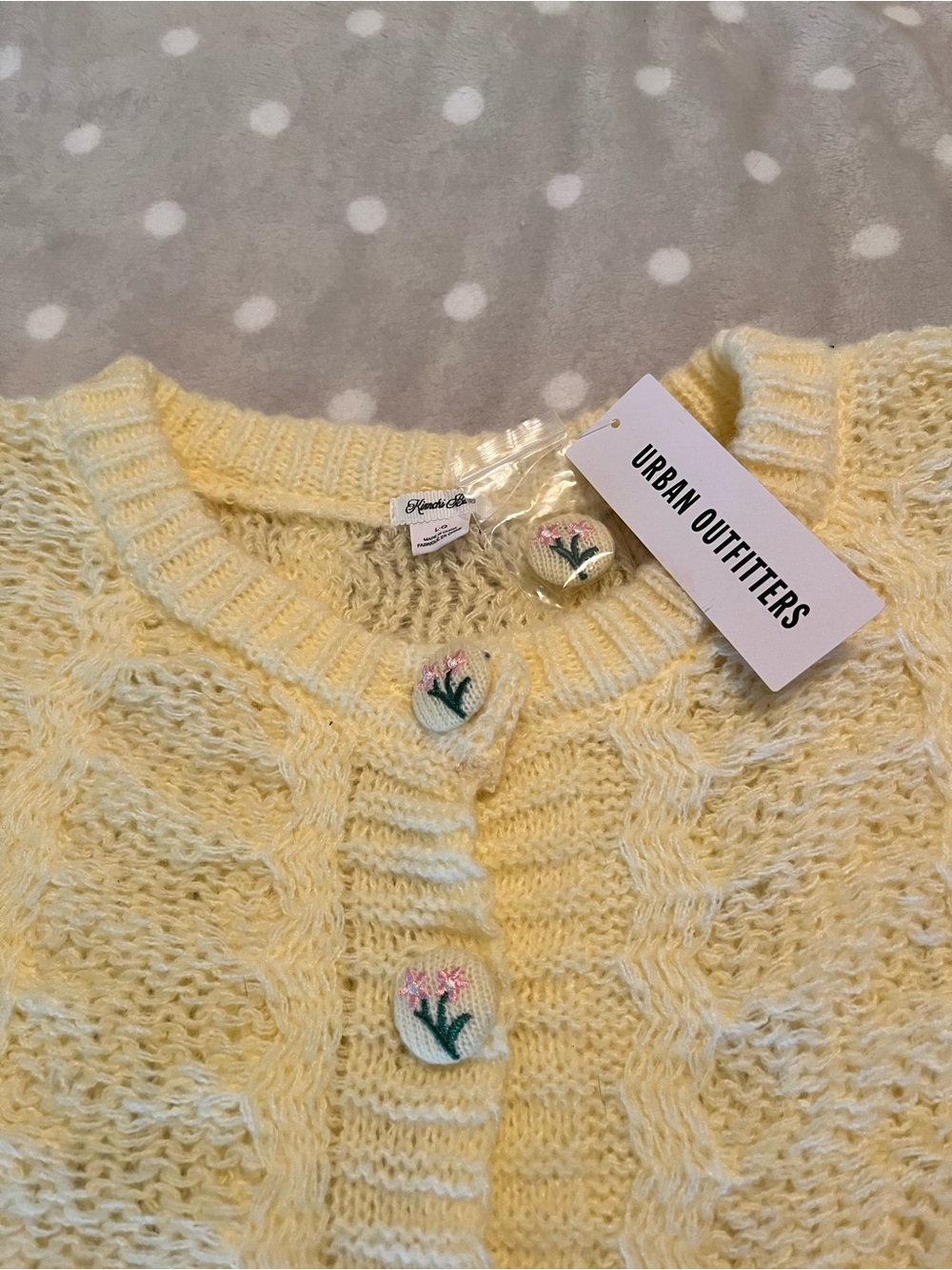 Kimchi Blue Maye Floral Button Short Sleeve Cardigan from Urban Outfitters - Picture 3 of 5
